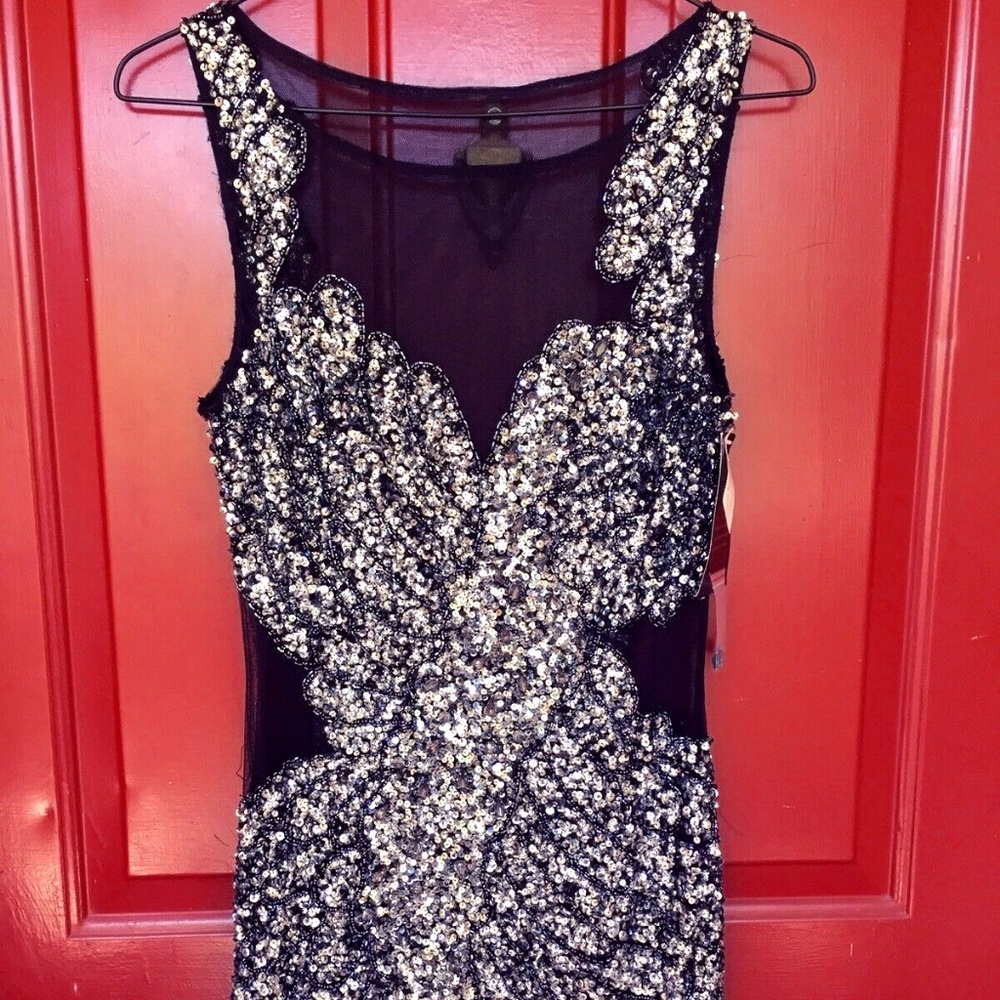 NWT Basix Black Label Bead and Sequin Dress Size 4